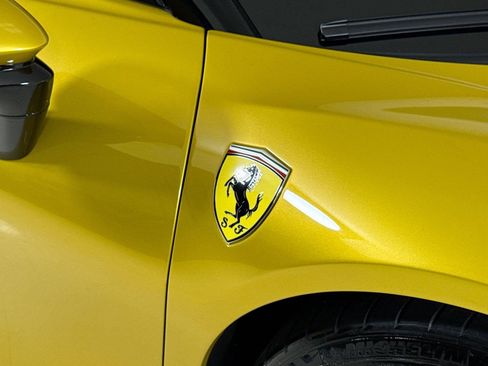 Used 2022 Ferrari SF90 Spider AWD/4WD image 33