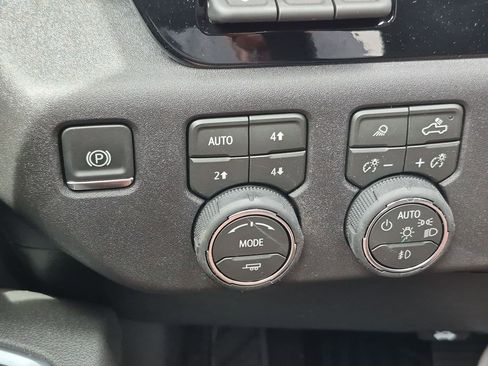 New 2026 Chevrolet Silverado 2500 LTZ w/ LTZ Premium Package AWD/4WD image 18