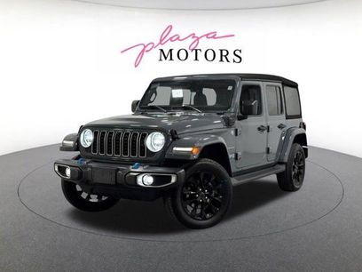 Used 2024 Jeep Wrangler Unlimited Sahara w/ Technology Group