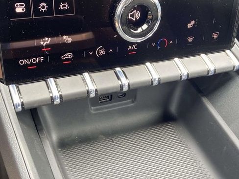 New 2026 GMC Terrain Elevation w/ Technology Package II FWD image 19