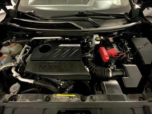 Used 2025 Nissan Rogue SV image 10