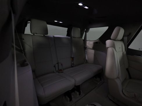 Used 2025 Cadillac Escalade Sport Platinum w/ LPO, ONYX Package image 15