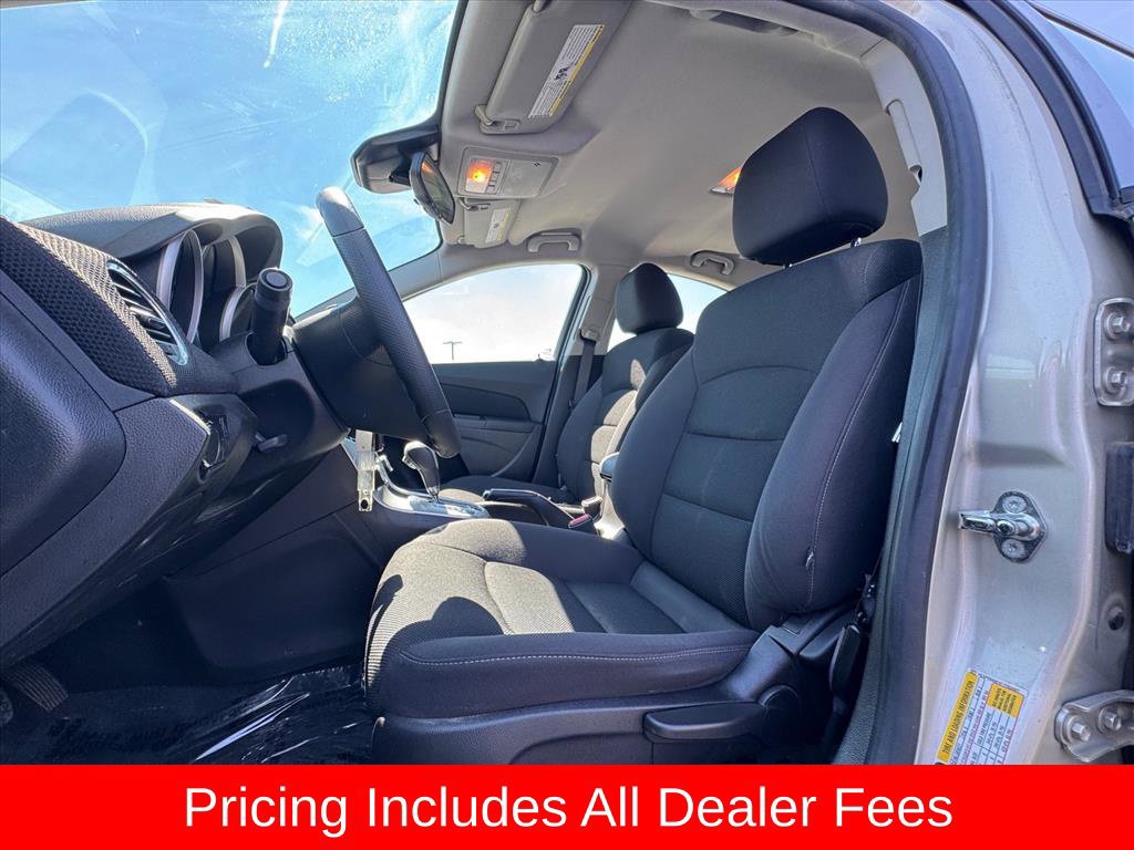 Used 2015 Chevrolet Cruze LT FWD image 15