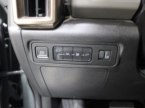 Used 2024 GMC Hummer EV 3X AWD/4WD image 9