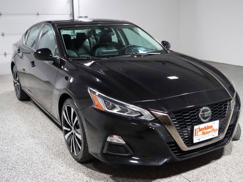 Used 2021 Nissan Altima 2.5 SR FWD image 5
