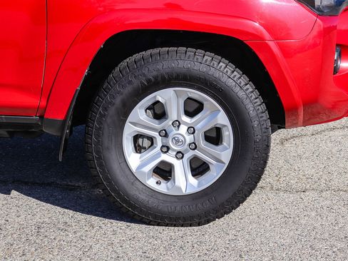 Used 2023 Toyota 4Runner SR5 image 12