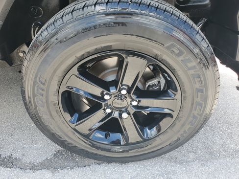 Used 2020 Jeep Wrangler Unlimited Sport image 30