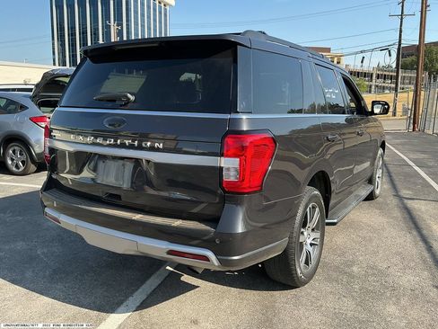 Used 2022 Ford Expedition XLT RWD image 6