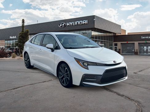 Used 2021 Toyota Corolla XSE image 7