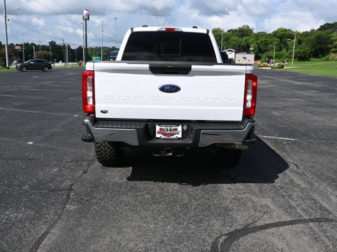 Used 2024 Ford F250 XLT AWD/4WD image 6