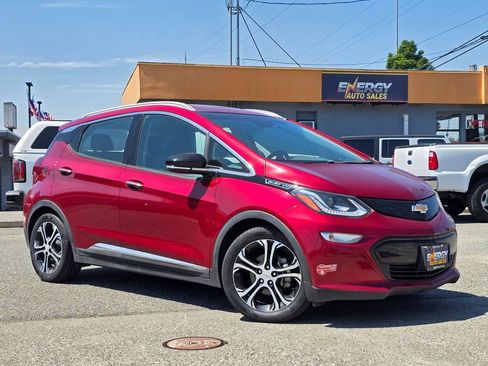 Used 2018 Chevrolet Bolt Premier w/ Driver Confidence II Package FWD image 1