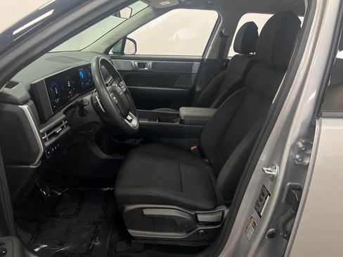 Used 2026 Hyundai Santa Fe SE FWD image 12