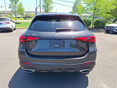 New 2025 Mercedes-Benz GLC 300 4MATIC image 5