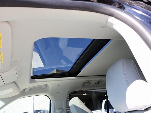 Certified 2025 Ford Explorer Platinum w/ LUX Leather Package image 27