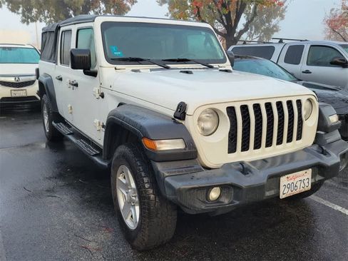 Used 2020 Jeep Gladiator Sport w/ Quick Order Package 24S image 3