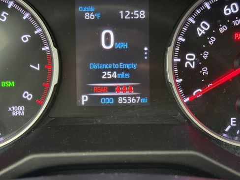 Used 2019 Toyota RAV4 XLE w/ Convenience Package AWD/4WD image 21