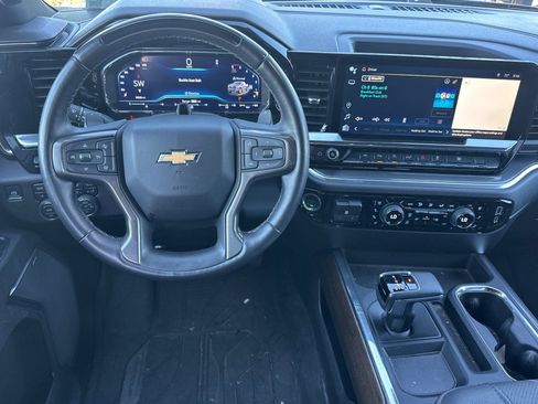 Used 2025 Chevrolet Silverado 1500 High Country AWD/4WD image 16