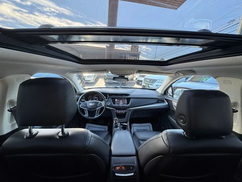 Used 2019 Cadillac XT5 Premium Luxury FWD image 18
