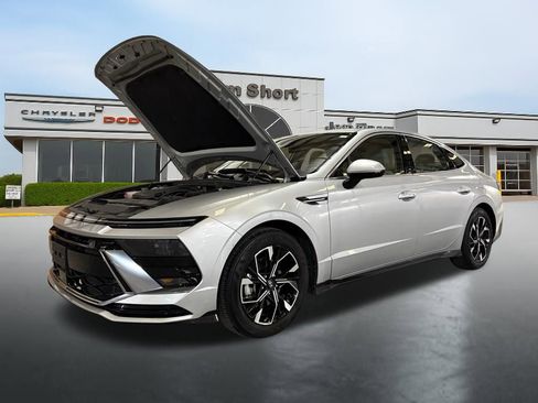 Used 2025 Hyundai Sonata SEL FWD image 15