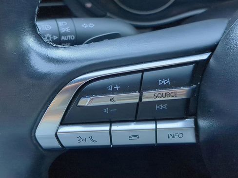 Used 2021 MAZDA MAZDA3 s image 13