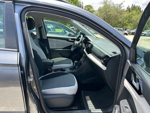 Used 2025 Volkswagen Taos S FWD image 27