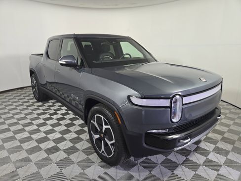 Used 2024 Rivian R1T Adventure image 7