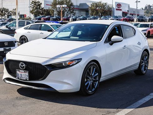 Used 2019 MAZDA MAZDA3 Hatchback w/ Preferred Package image 19