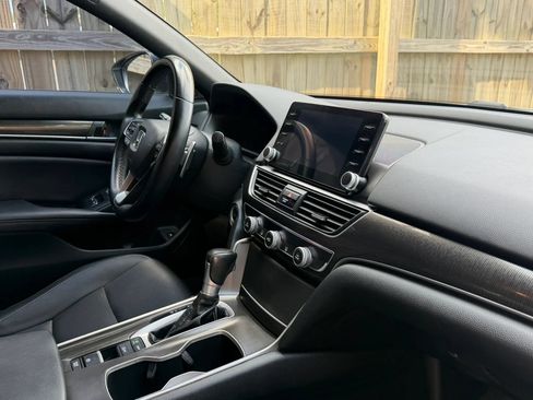 Used 2021 Honda Accord Sport image 29