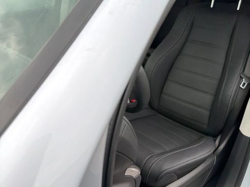 Used 2025 Mercedes-Benz GLS 450 4MATIC image 5