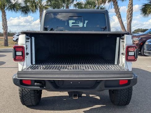 Used 2021 Jeep Gladiator Sport image 13