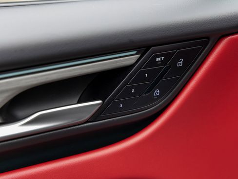 Certified 2024 Porsche Macan 4 Electric image 22