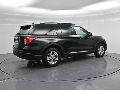 Certified 2023 Ford Explorer XLT RWD image 26