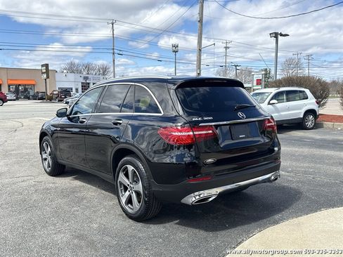 Used 2019 Mercedes-Benz GLC 300 4MATIC image 7