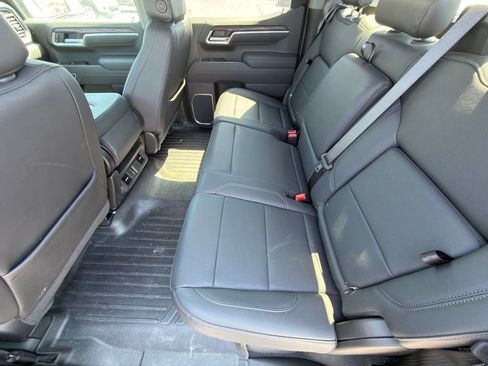 Used 2026 GMC Sierra 1500 SLT AWD/4WD image 16