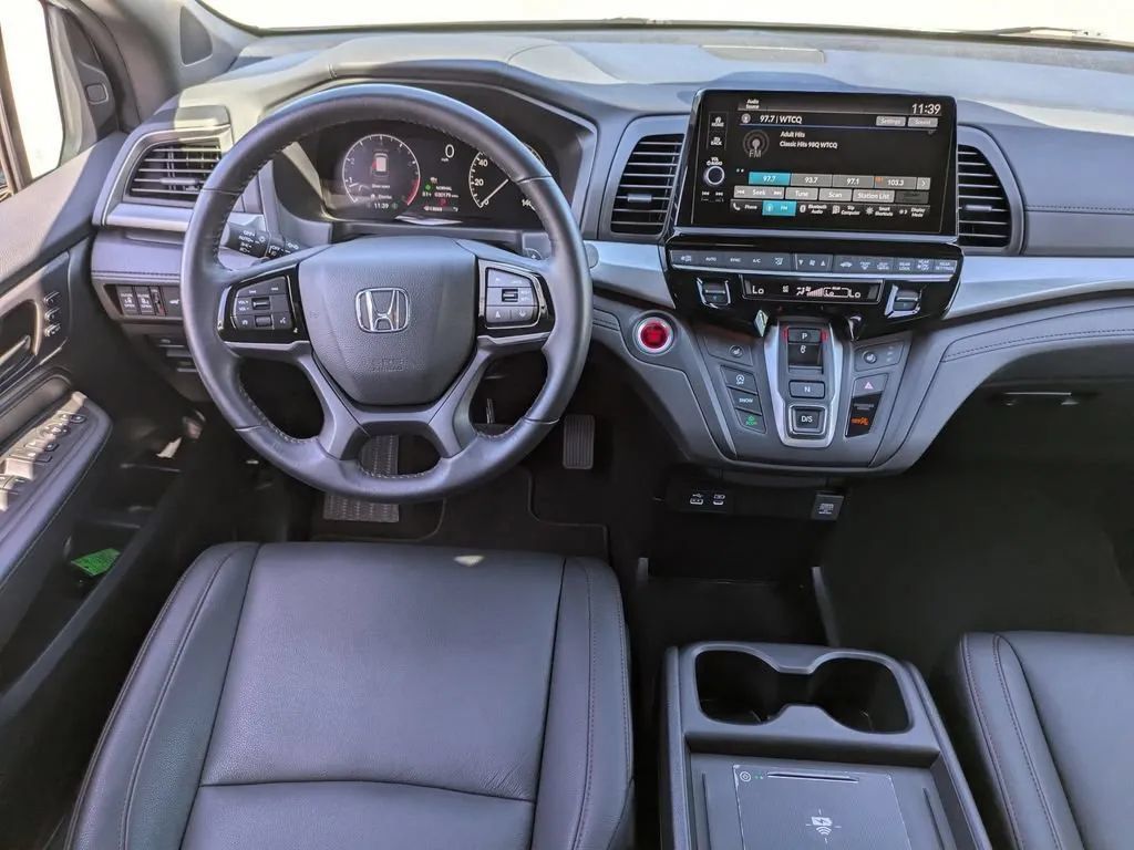 Used 2025 Honda Odyssey Sport-L image 20
