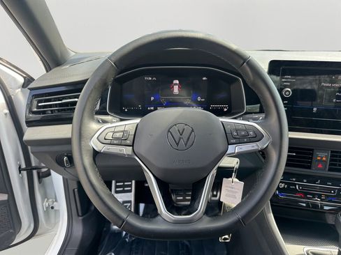 Used 2025 Volkswagen Jetta Sport FWD image 12
