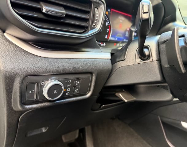 Used 2020 Ford Explorer XLT w/ Equipment Group 202A AWD/4WD image 25