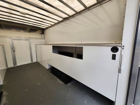 Used 2022 Chevrolet Express 3500 w/ Power Convenience Package RWD image 23