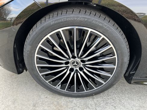 New 2026 Mercedes-Benz CLE 300 4MATIC Coupe image 12