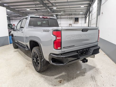 Used 2025 Chevrolet Silverado 2500 LTZ w/ Trail Boss Package AWD/4WD image 5