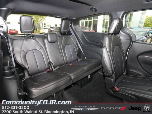 New 2026 Chrysler Voyager LX image 21