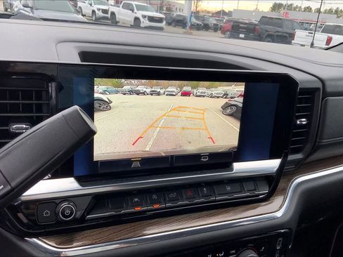 Used 2023 Chevrolet Silverado 1500 LT image 27