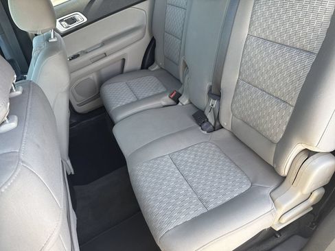 Used 2014 Ford Explorer XLT FWD image 29