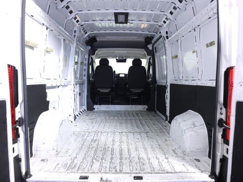 Used 2024 RAM ProMaster 2500 w/ Convenience Group FWD image 30