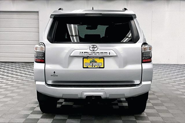 Used 2024 Toyota 4Runner SR5 AWD/4WD image 5