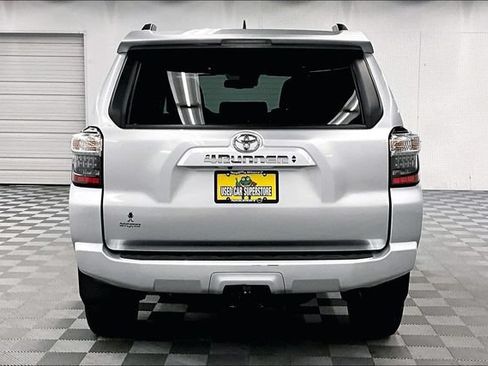 Used 2024 Toyota 4Runner SR5 AWD/4WD image 5