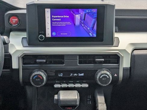 Certified 2024 Toyota Tacoma TRD Off-Road AWD/4WD image 17