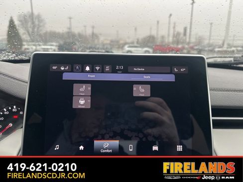 Used 2024 Jeep Compass Limited image 25