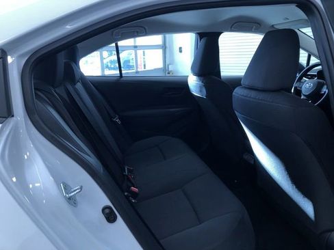 Used 2025 Toyota Corolla LE image 21