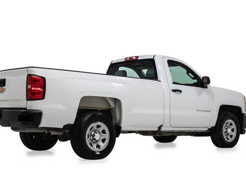 Used 2017 Chevrolet Silverado 1500 W/T RWD image 3